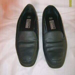 Women's Basic Editions Flex Navy Step-In Shoe Size 5W, NIB
